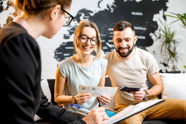 Quels sont les avantages économiques des voyages organisés en Europe ?